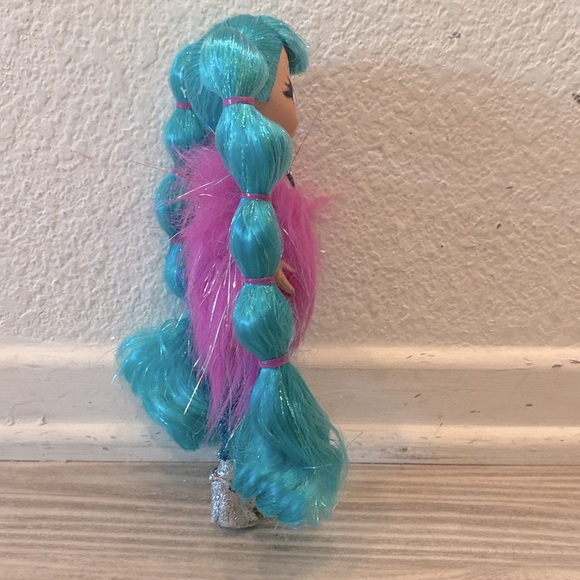 (1x) L.O.L Surpise OMG Winter Disco Doll Cosmic Queen Doll - Picture 8 of 16